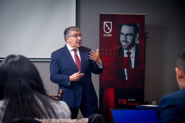 Profesional en charla