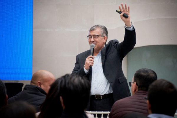 Profesional en junta